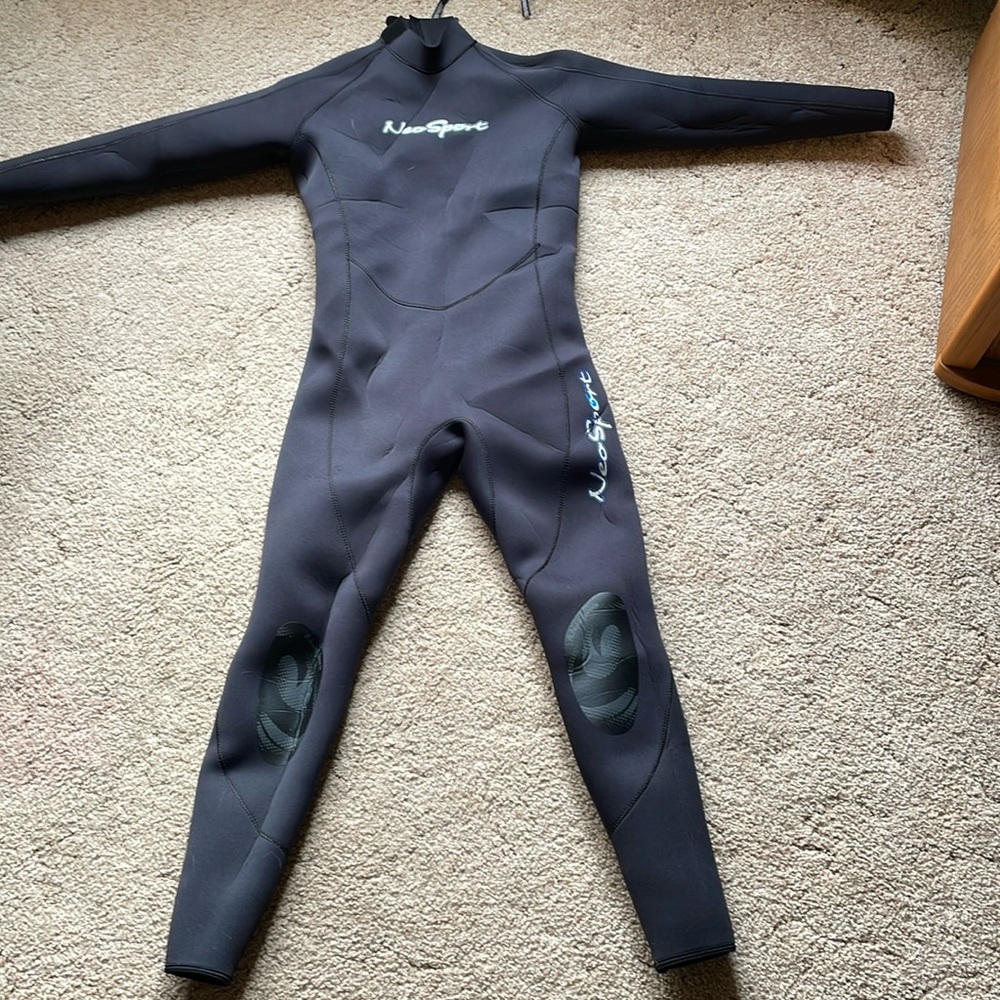 Neosport wetsuit